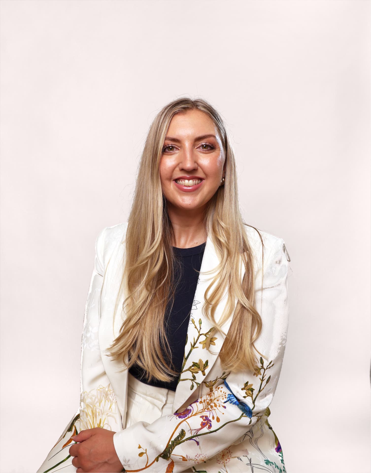 Portrait of Charlotte Oaten, Integrative Health Coach